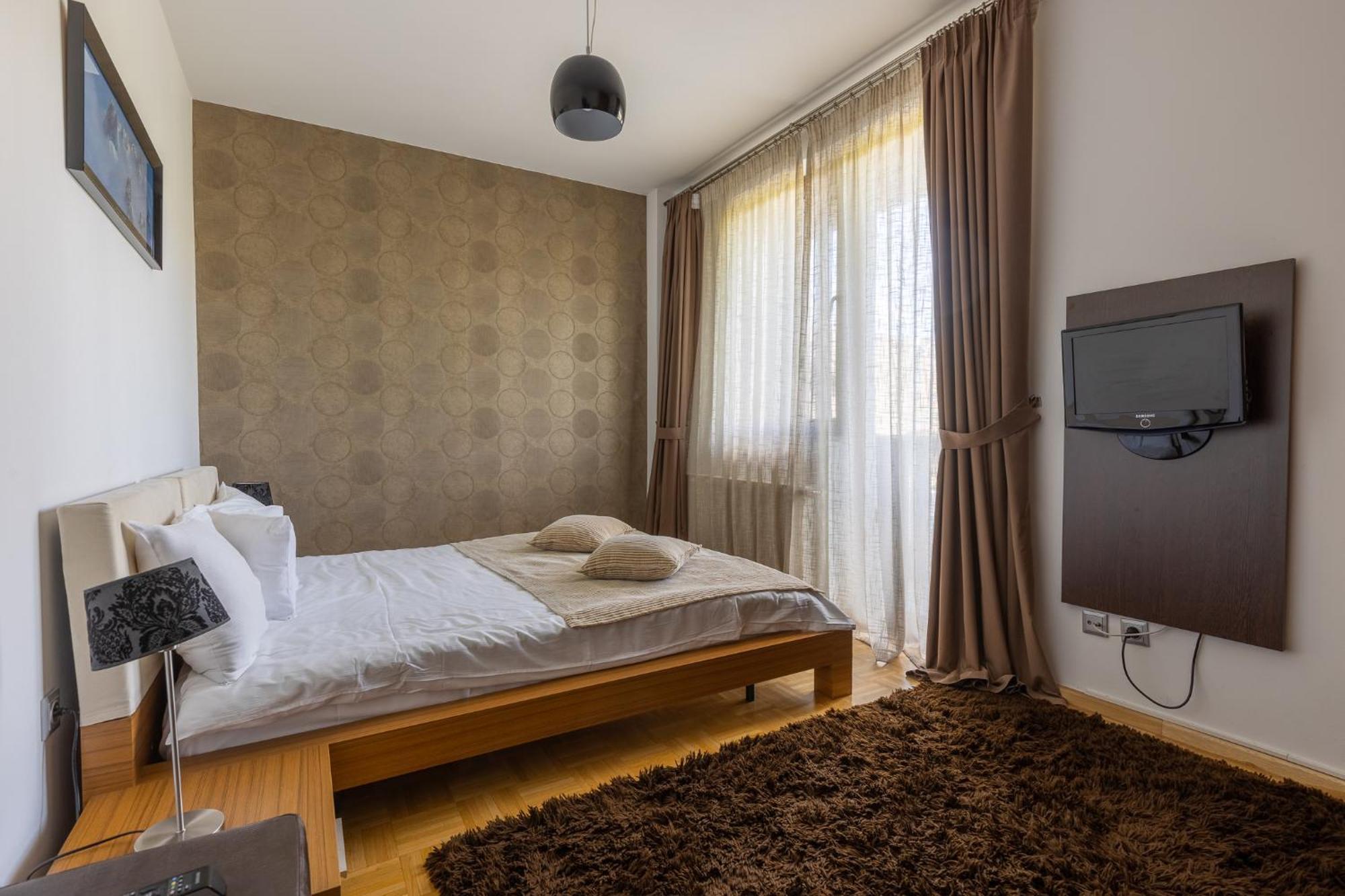Aparthotel Etiquette